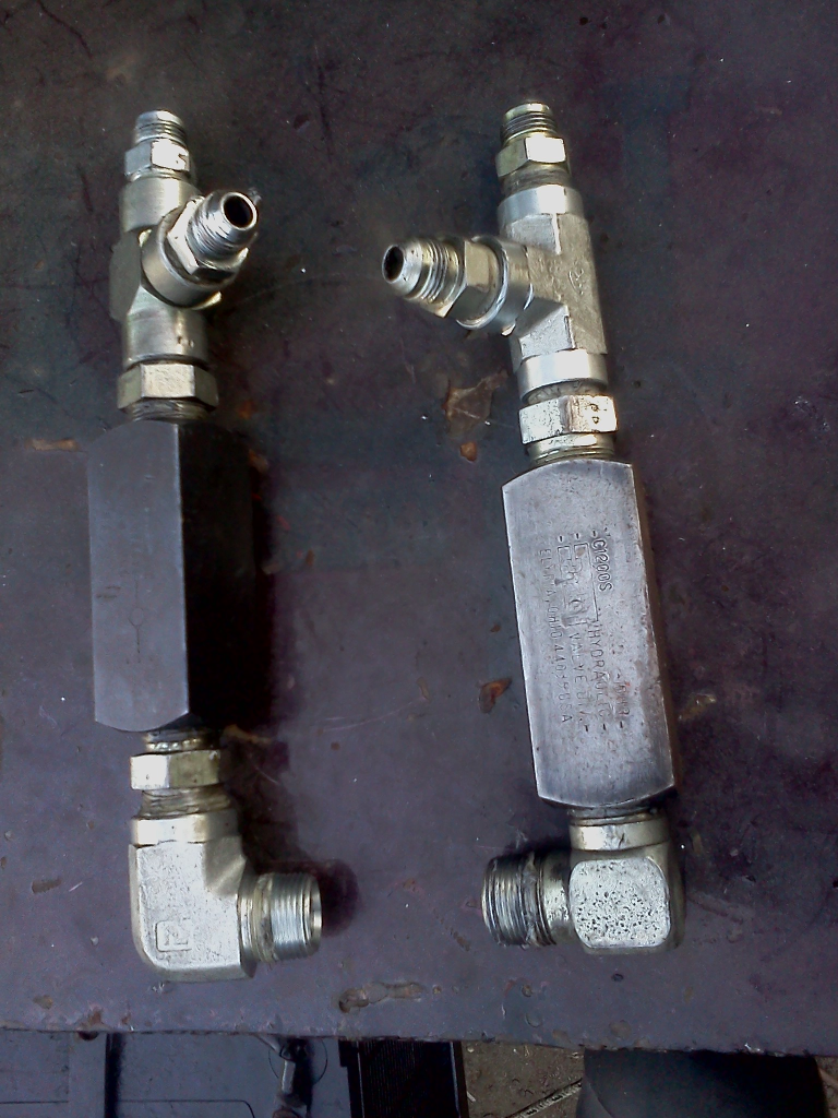 PARKER CHECK VALVES;;; 1 INCHES TO SIZE 8 HOSE Lowrider