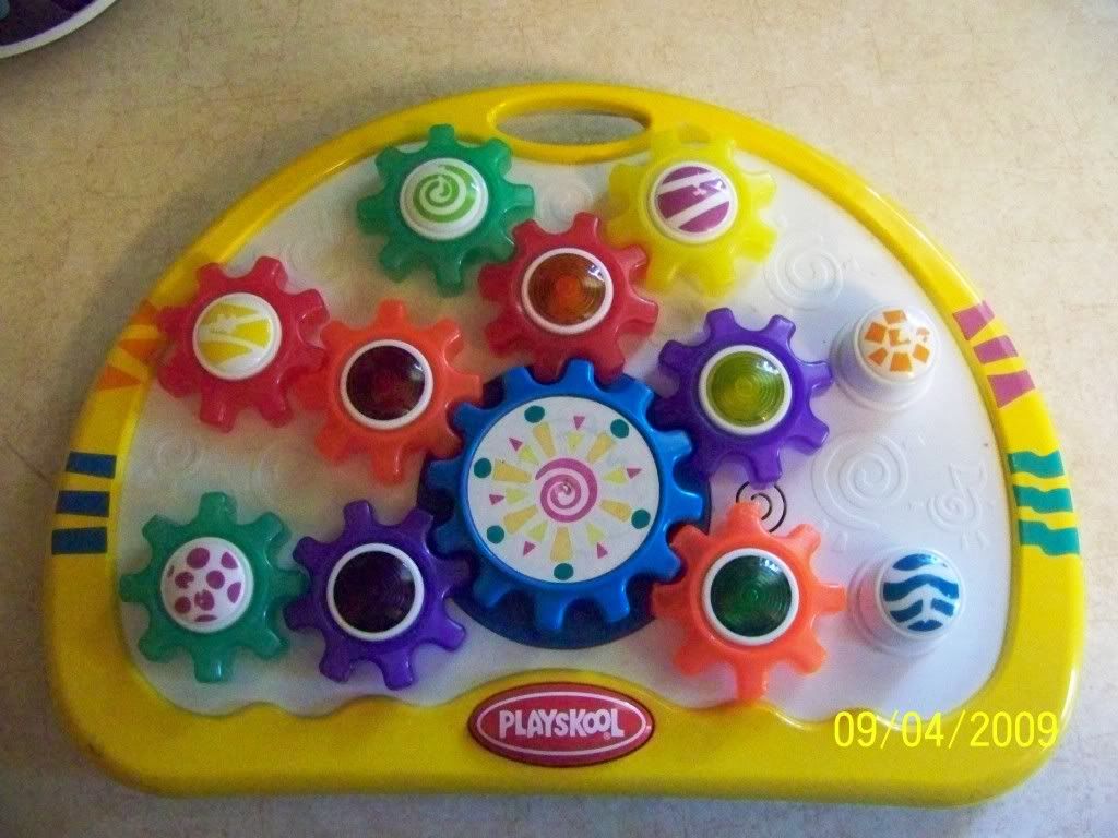 Playskool Spinning Gears W/9 Cogs Photo by jakobsmommy2005 Photobucket