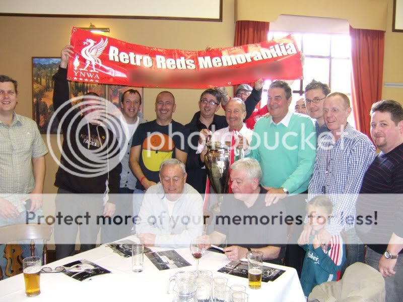   1965 1966 Squad Team Photograph  Ron Yeats Ian St John 16x12  