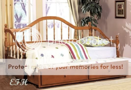 NEW HAMBURG HONEY OAK DAYBED W/ UNDERBED TRUNDLE  